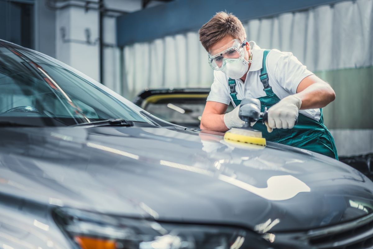 Estética Automotiva: Como Deixar Seu Carro com Aparência de Novo